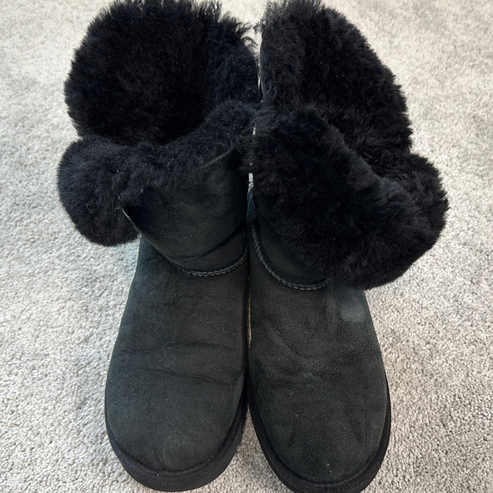 UGG Bailey Button Boots Womens 8 Black Good